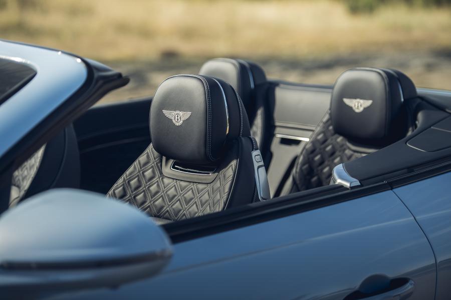 Интерьер Bentley Continental GT V8 Convertible 2019 года  (NA) (фото 7 из 40)